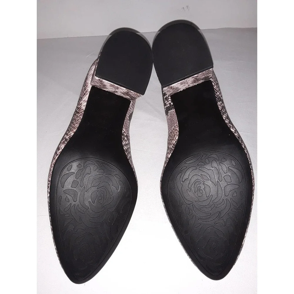 NWOB Taryn Rose ROCHELLE Genuine  Leather Pumps Shoes Heels 7 - Picture 4 of 6